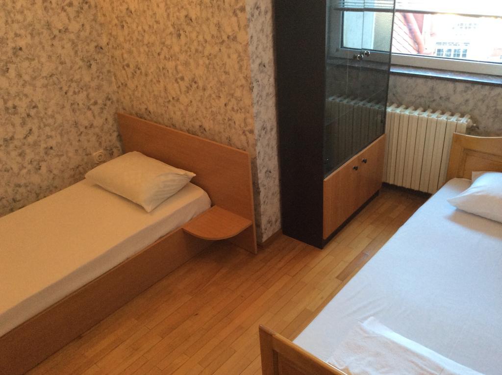 National Hotel Ruse Rum bild