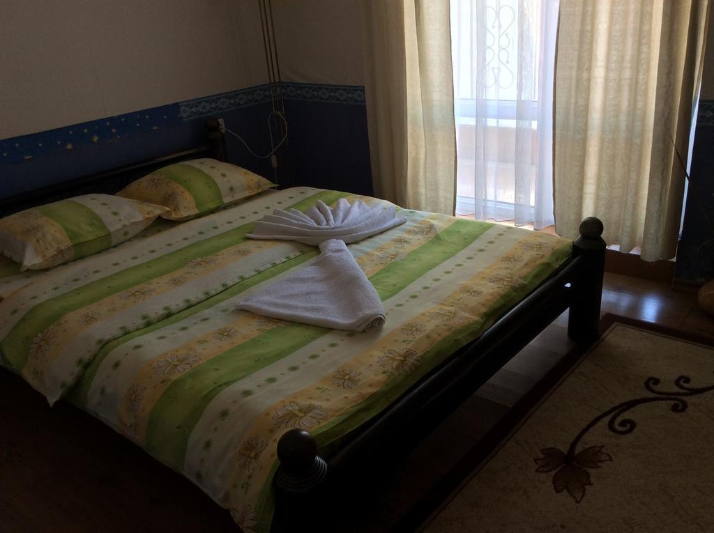 National Hotel Ruse Rum bild