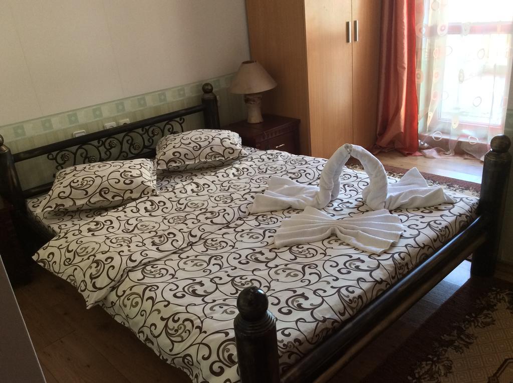 National Hotel Ruse Rum bild